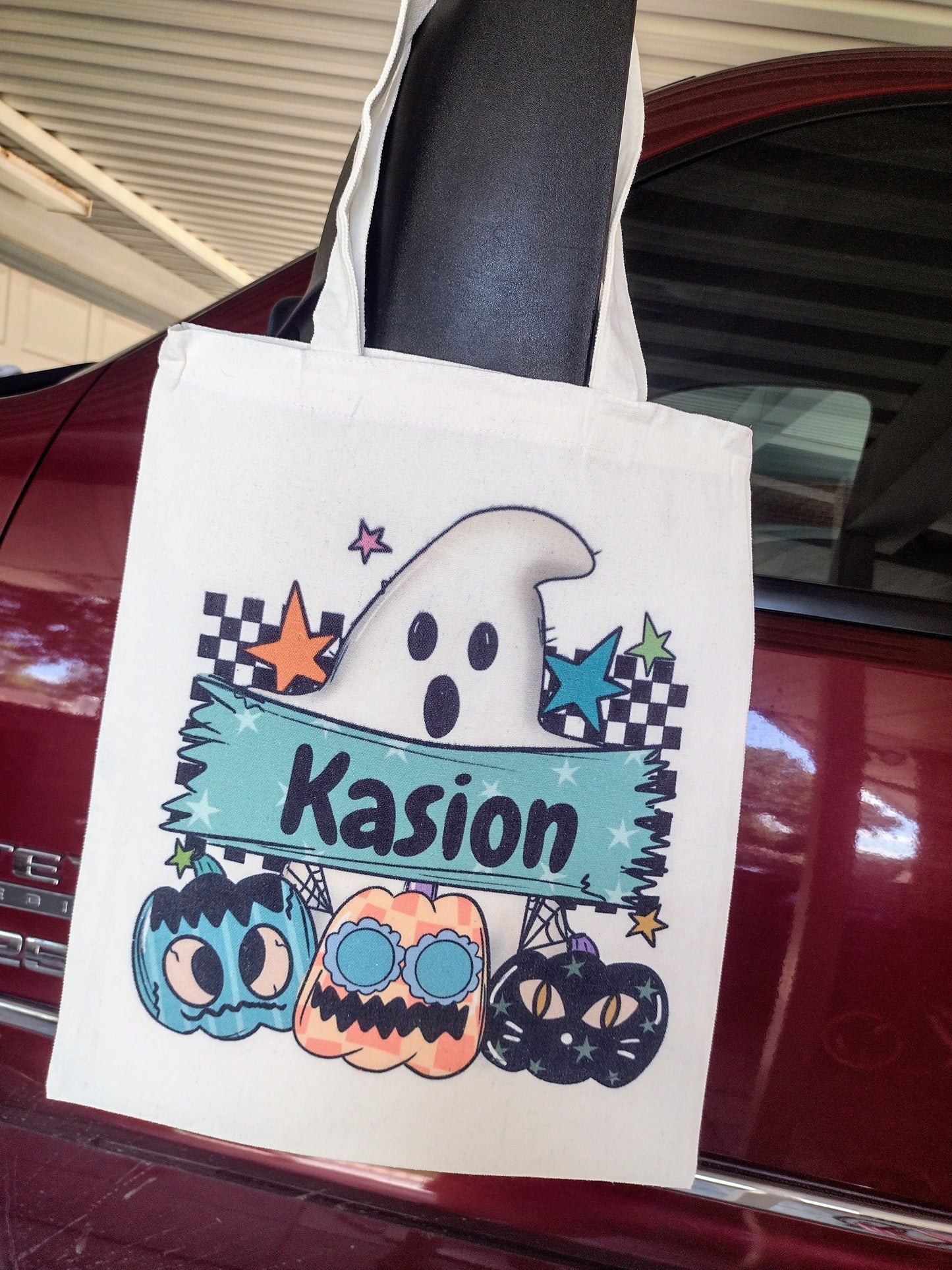 1 custom Halloween bags