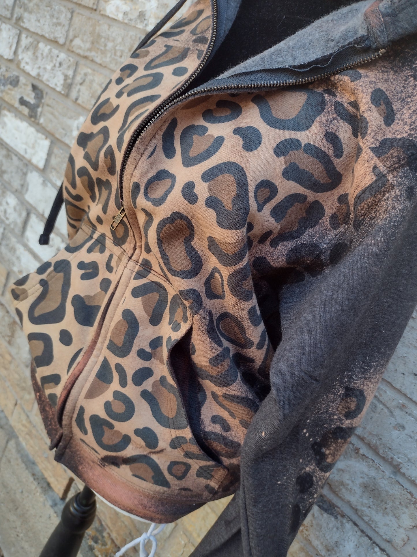 Leopard zip up