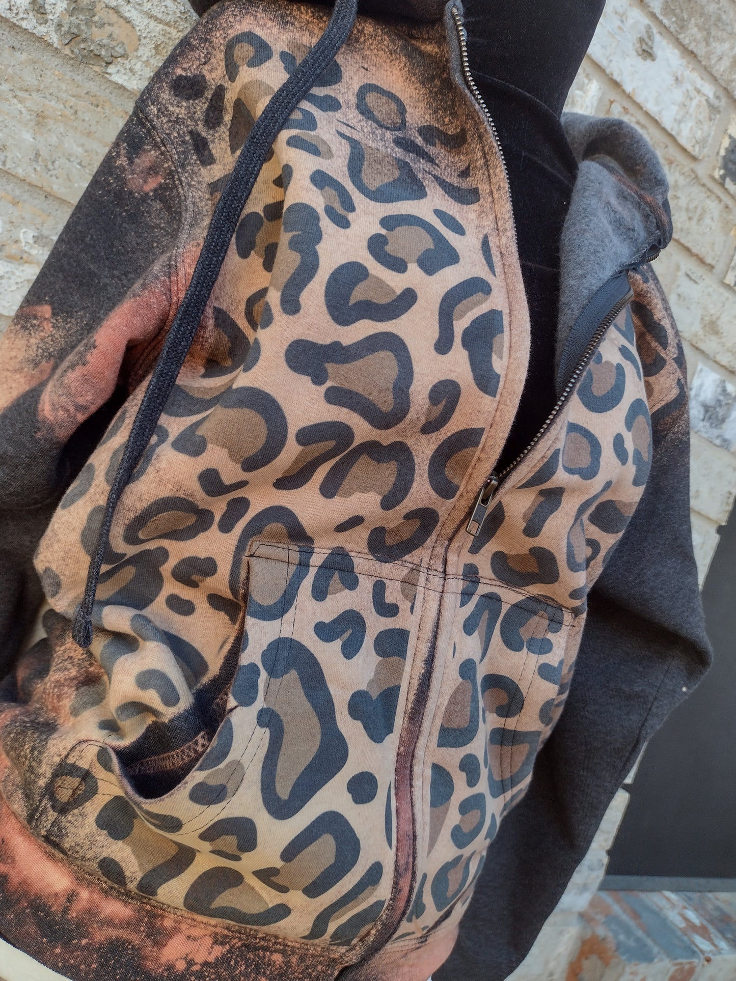 Leopard zip up