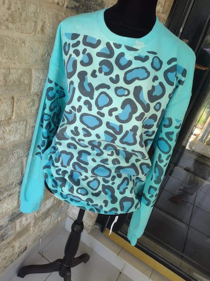 Blue leopard sweatshirt